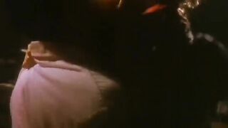 情色電影-港台電影《南洋第一邪降》1