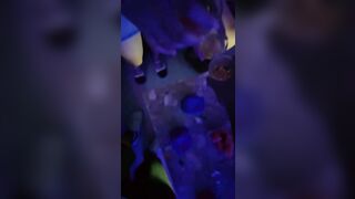 戰女狼 姐妹花KTV直播狂歡~!廁所內主動吃屌口交 短褲旗袍 和硬漢無情抽插後入 2