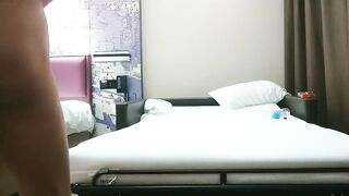 探花約漂亮小姐姐 身材豐滿 性格溫柔聽話 小穴摳的淫水泛濫 操的香汗淋漓