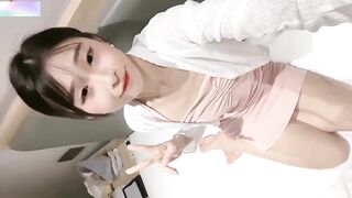 新婚的小少婦跟單男偷情給老公戴綠帽 打著電話操逼 對白清晰刺激
