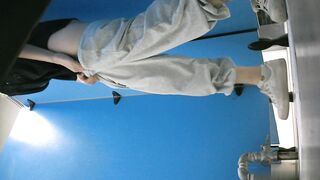 廁拍 顏值美女尿褲子-11