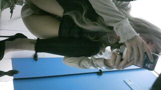 廁拍 顏值美女尿褲子-02