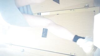 廁拍 顏值美女尿褲子-15