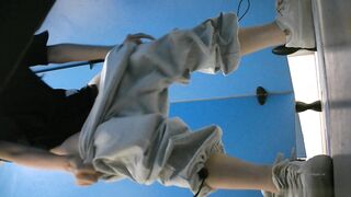 廁拍 顏值美女尿褲子-11