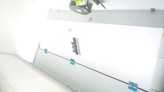 【廁拍】車展極品可愛白色小褲裙