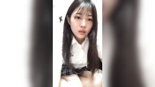 台灣嫩妹掰開粉逼查看是否處女 配合自慰叫老公-2