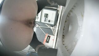 廁拍 無毛靚妹-18