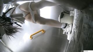 廁所偷拍 青春靚麗美女 -16