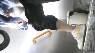 廁所偷拍 青春靚麗美女 -12