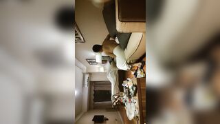 【歐陽探花】專攻良家～極品大奶子少婦，聊聊天撩起衣服掏出奶子舔，吸奶頭一臉享受